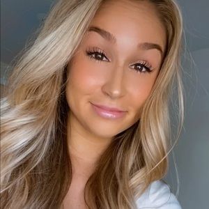 Meet your Posher, Abbie